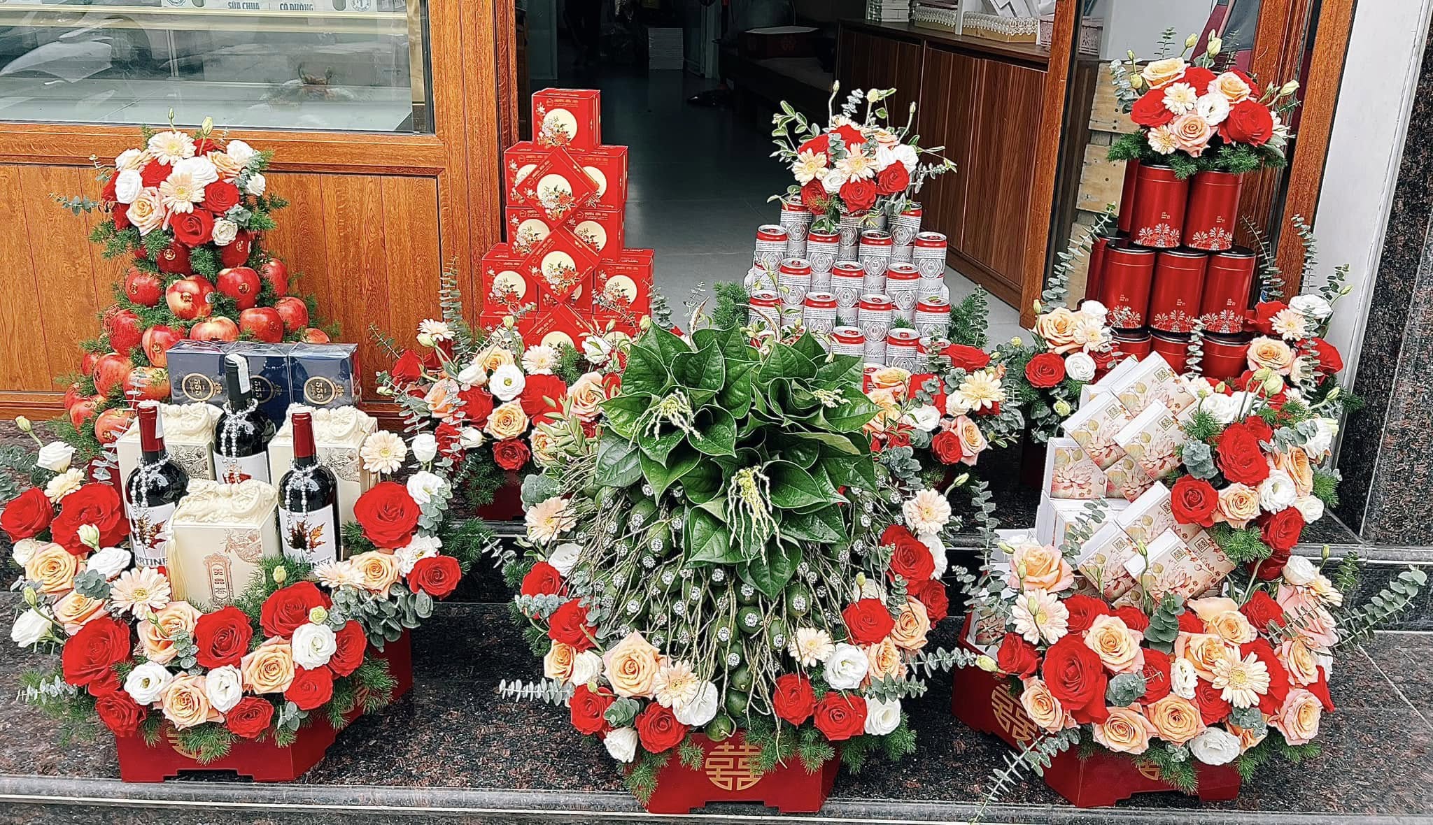 Giỏ quà trang trí hoa tươi
